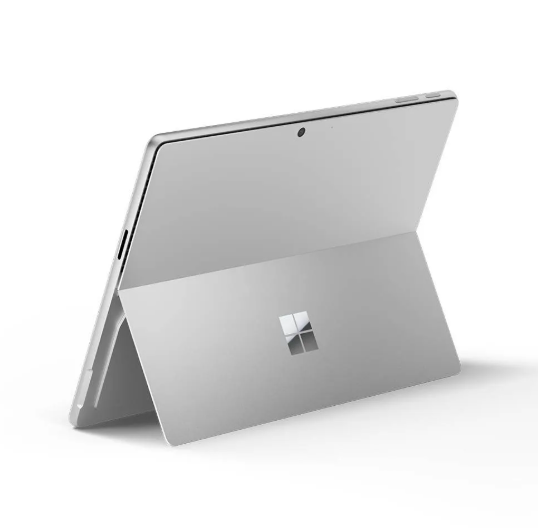 Microsoft Surface Laptop 6 – Ultra 5, 16GB/256GB